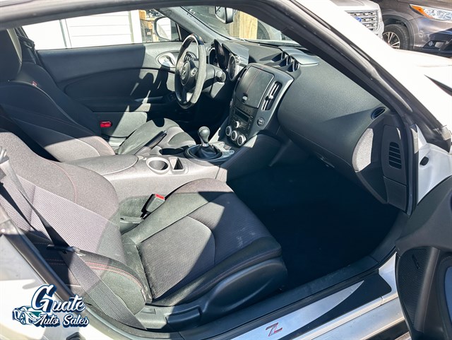 Nissan Z photo 14