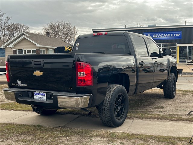 Chevrolet Silverado photo 11