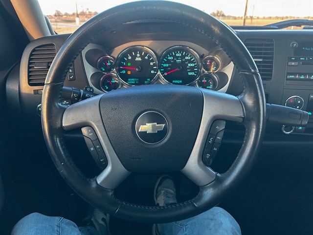 Chevrolet Silverado photo 7