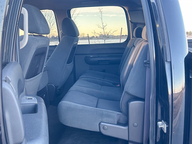 Chevrolet Silverado photo 14