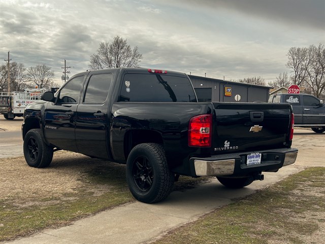 Chevrolet Silverado photo 9