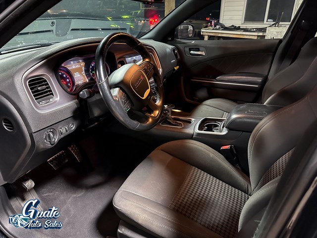 Dodge Charger photo 6