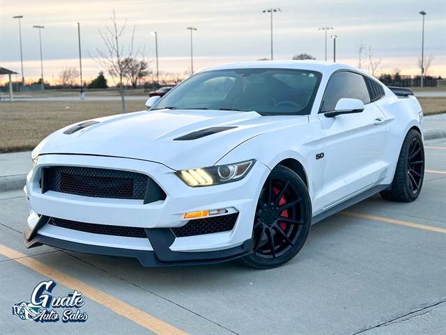 Ford Mustang photo 3