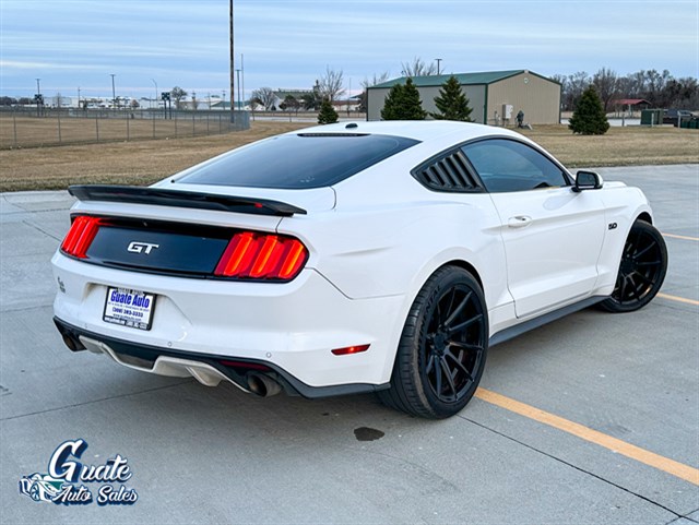 Ford Mustang photo 12
