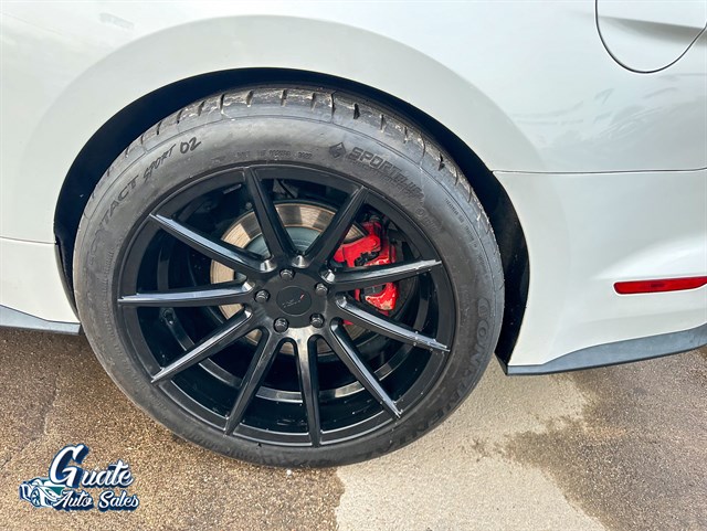Ford Mustang photo 9