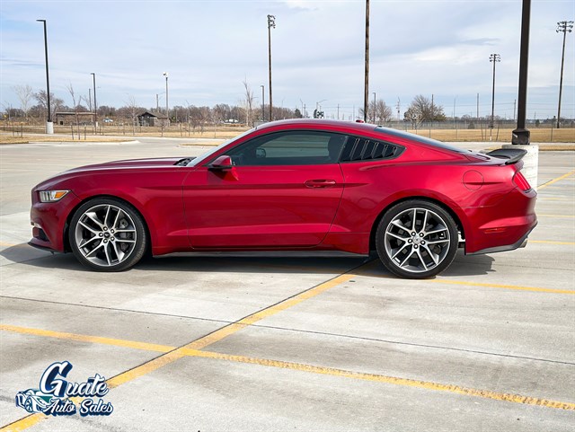 Ford Mustang photo 8