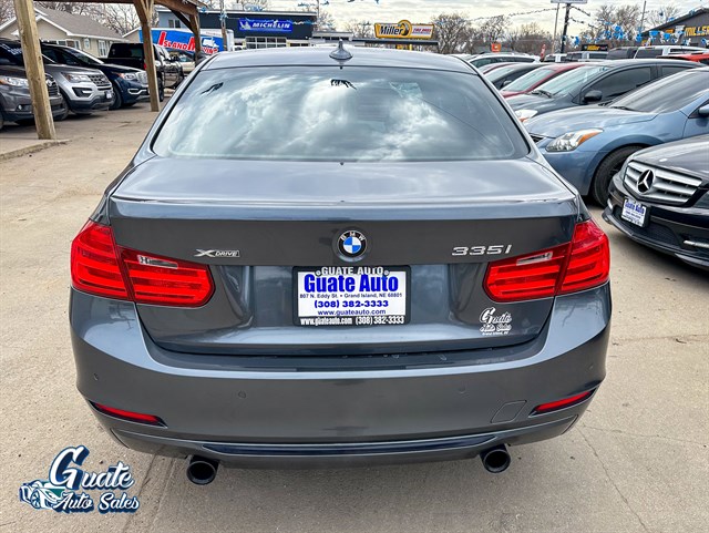 BMW 3 Series photo 10