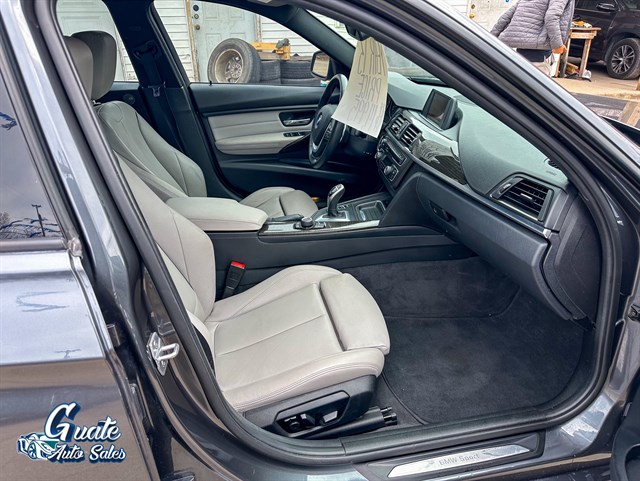 BMW 3 Series photo 14