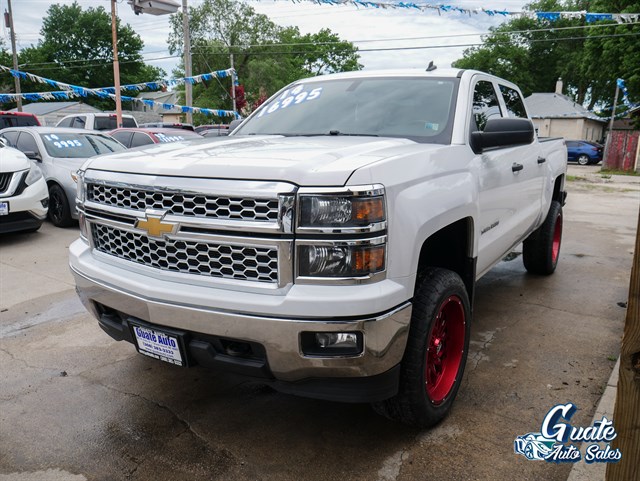 Chevrolet Silverado photo 3
