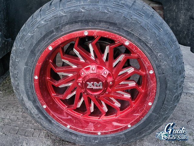 Chevrolet Silverado photo 7
