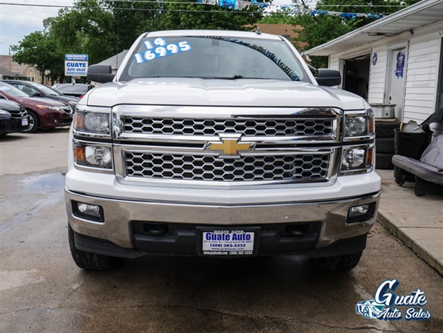 Chevrolet Silverado photo 2