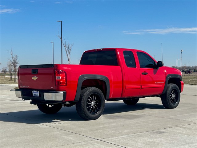 Chevrolet Silverado photo 10