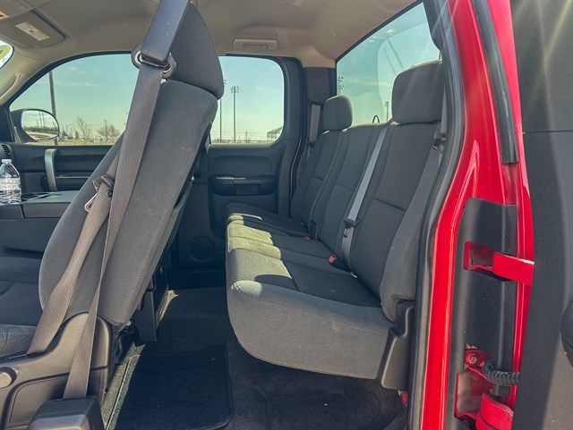 Chevrolet Silverado photo 13