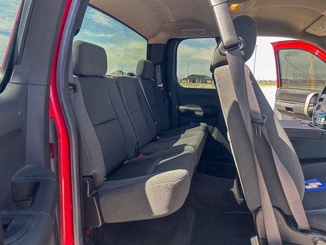 Chevrolet Silverado photo 14