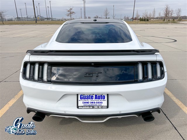 Ford Mustang photo 9