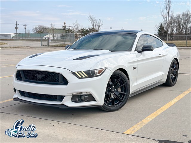 Ford Mustang photo 3
