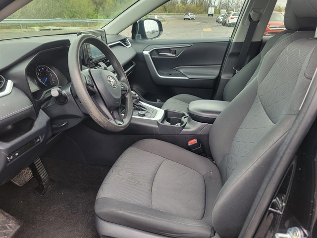 Toyota RAV4 photo 6