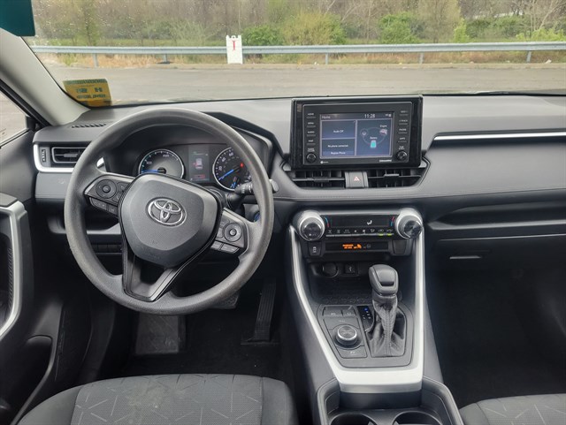 Toyota RAV4 photo 5