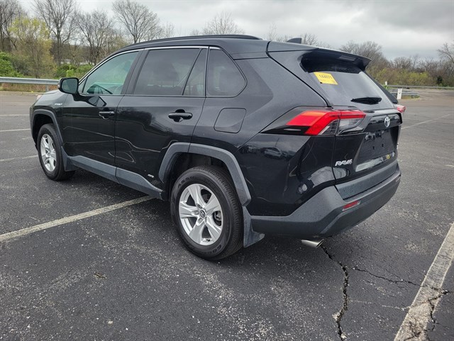 Toyota RAV4 photo 8