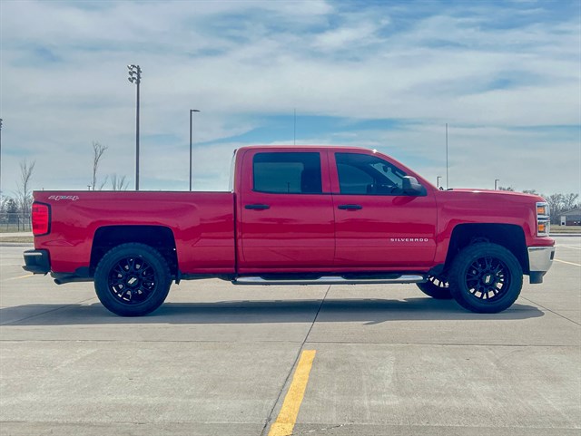 Chevrolet Silverado photo 14
