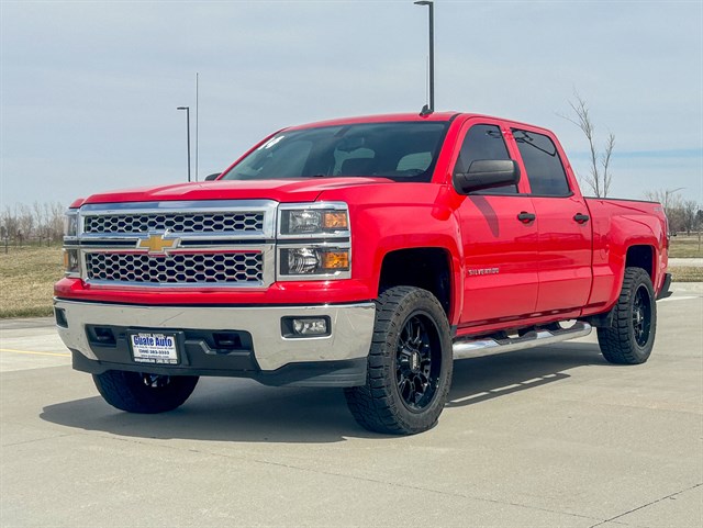 Chevrolet Silverado photo 3