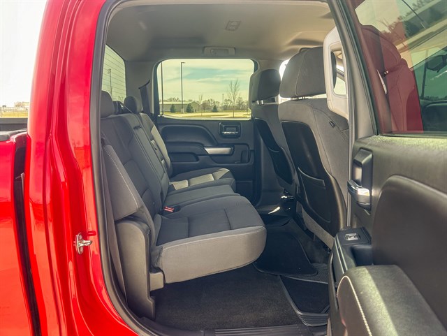 Chevrolet Silverado photo 18