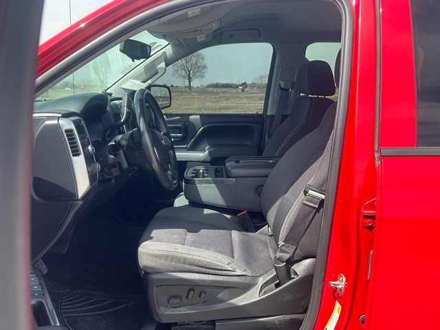 Chevrolet Silverado photo 15