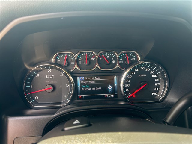 Chevrolet Silverado photo 7