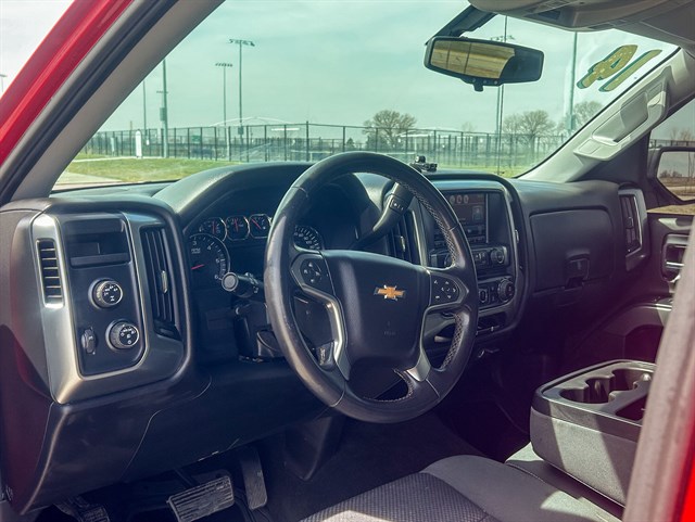 Chevrolet Silverado photo 5