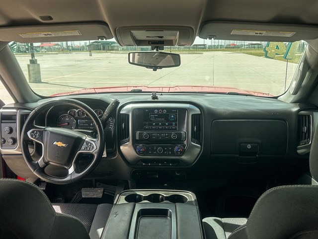 Chevrolet Silverado photo 4