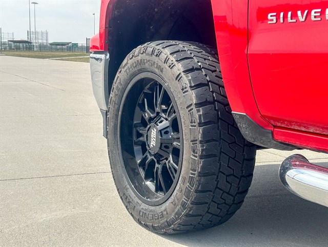 Chevrolet Silverado photo 20