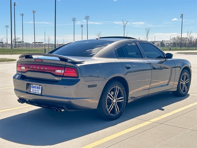 Dodge Charger photo 12