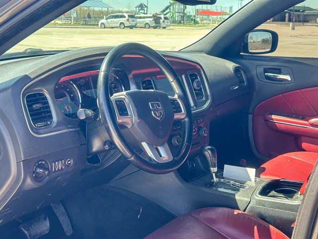 Dodge Charger photo 5