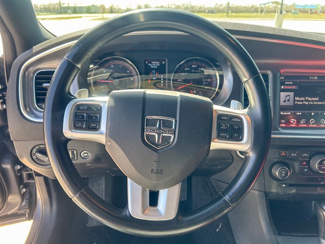 Dodge Charger photo 6