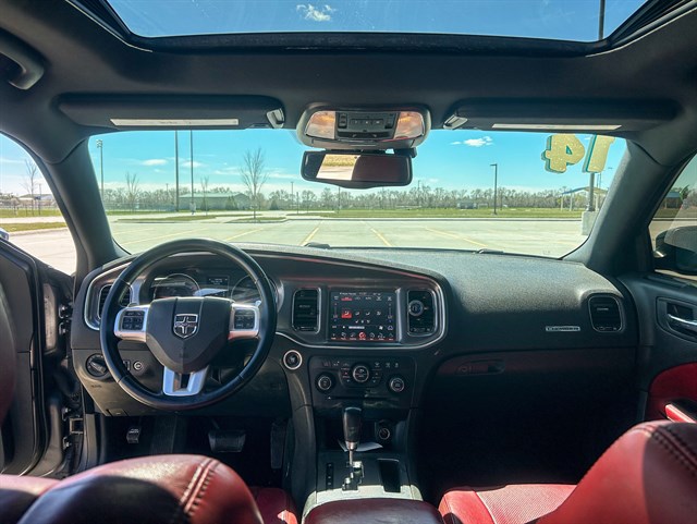 Dodge Charger photo 4