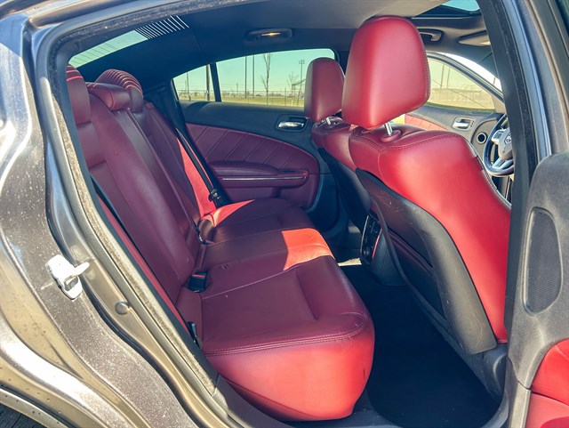 Dodge Charger photo 17