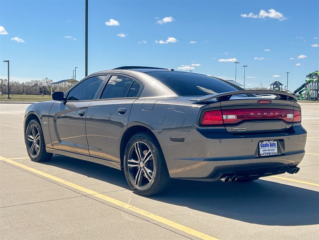 Dodge Charger photo 10