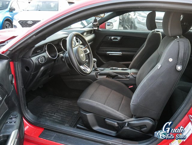 Ford Mustang photo 7