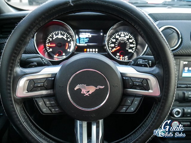 Ford Mustang photo 5