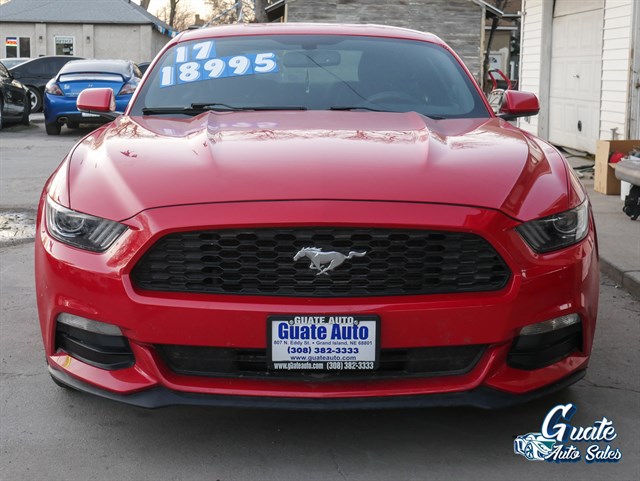 Ford Mustang photo 2