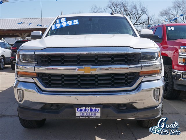 Chevrolet Silverado photo 2