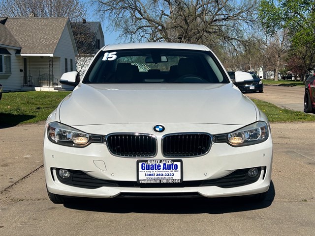 BMW 3 Series photo 2