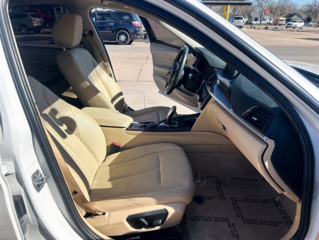 BMW 3 Series photo 15