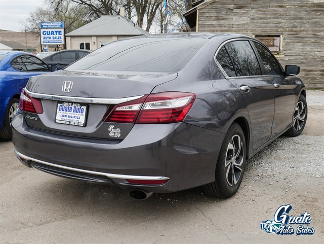 Honda Accord photo 13