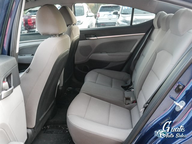 Hyundai Elantra photo 9