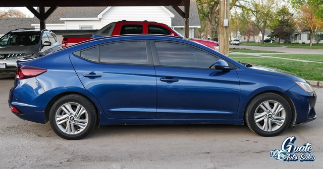Hyundai Elantra photo 13