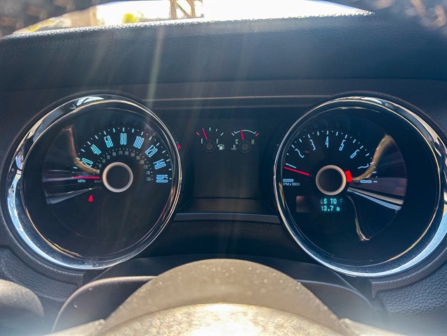 Ford Mustang photo 6