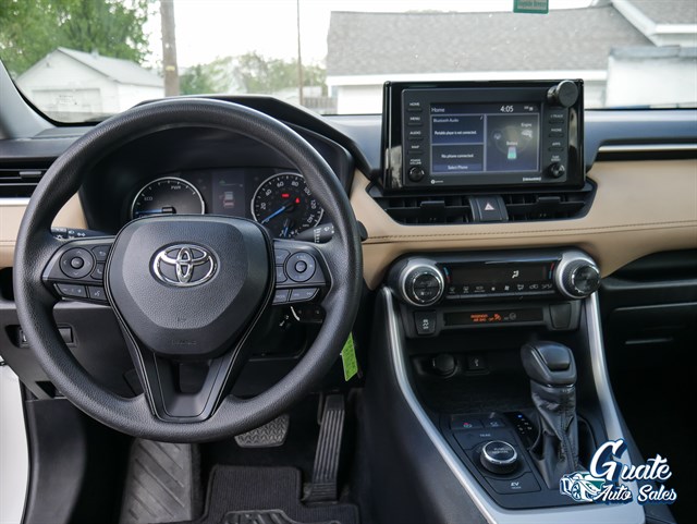 Toyota RAV4 photo 9