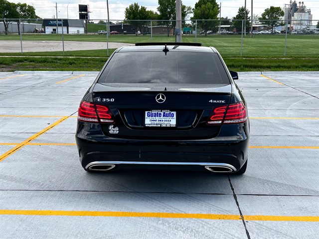 Mercedes-Benz E-Class photo 12