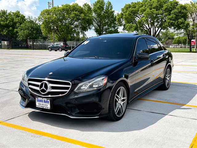 Mercedes-Benz E-Class photo 3